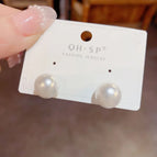 No. 10 Medium Flat Pearl Stud Earrings (Real Gold Plating)