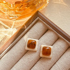 E816-15 Silver Needle-Red Brown Square