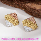 Needle Thickness: 0.8mm / A 27*27mm / 1 Pair/pack, Color Order Random