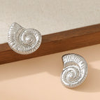 One Size / Silver / A Pair of Conch Earrings