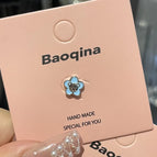 A255 Silver Blue Flower Bear