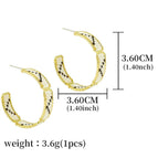 Average Size / White / A Pair