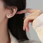 White Heart Shape Ear Clip