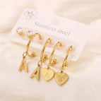 a Letter 3 Pairs Suit