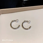 Silver G-shaped Pearl Stud Earrings (F2561)