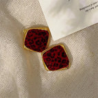 E2861--Red Leopard Print Quadrilateral