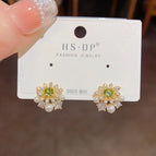 No. 112 Gold-Zircon Pearl Sun Flower Ear Studs (Thick Gold Plating)
