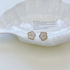 E1911-16 White Ear Studs