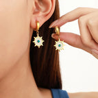 Eight Awn Star Gold / 18K