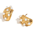 Imitation Pearl Moon St

uds-Gold
