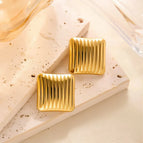 Ed018 Gold Stud Earrings