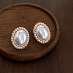 Oval Pearl-Silver Needle