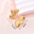 24x16.5mm (Needle Thickness: 0.7mm) / Line Embossed Small Leaf Earrings (Gold) / 1 Pair/Package
