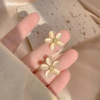2#Flower Mosquito Coil Ear Clip