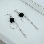 One-word Stick Tassel Circle Earrings [White K]