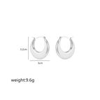 Silver / Curved Moon Earrings