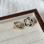 36#Ear Clip-Pearl Flower-Black