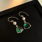 Palace Style Emerald Crystal