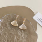 Fan-Shaped Opal-Silver Needle
