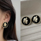 0106 Black Matte Gold Portrait 925 Silver Needle Diameter 2.3cm