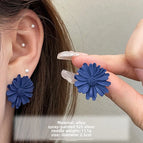 2095 Sapphire Blue Chrysanthemum