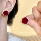 Rose Pearl Stud Earrings【Flocking】