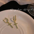 Cross Ear Clip