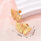 16.5x29mm (Needle Thickness: 0.5mm) / Ginkgo Leaf Earrings (Gold) / 1 Pair/Package