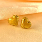 A Pair of Heart-shaped Line Stud Earrings