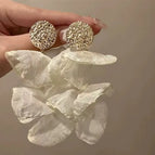 Frenchretro rice white mesh petal stud earrings