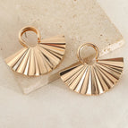 Fan-Shaped Gold