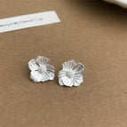 Sandblasted Hibiscus Flower/Silver Needle