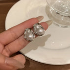 24# Pearl Silver Ear Stud