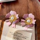 2512125B Pink Gradient Flowers