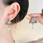 51# Fan Pearl Earrings