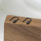 Black Ear Hooks/1 Pair