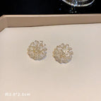 White Gypsophila Crystal Stud (G4039)