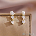 15#A Pair of Freshwater Pearl Earrings (S925 Silver Needle)