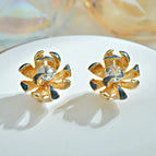 Pearlescent Black Flower Earrings GT02775 455A7