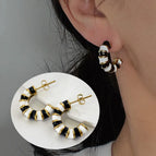Sd147 Black and White Bamboo Stud Earrings / Titanium Steel Furnace Vacuum Plating 18K Gold