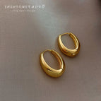 9# Golden Oval Ear Clip