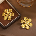 Gold / Hexapetalous Flowers Ear Studs