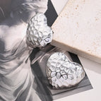 21.5x25mm (Needle Thickness:0.5mm) / Embossed Love Heart Shape Earrings (Steel Color) / 1 Pair/Package