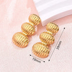 39x19mm (Needle Thickness: 0.7mm) / Vertical Stripes Side-by-Side Oval Earrings (Gold) / 1 Pair/Package